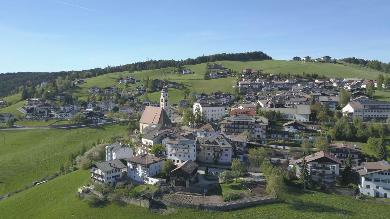 Gasthof Pension Roessl Nova Ponente Exterior foto